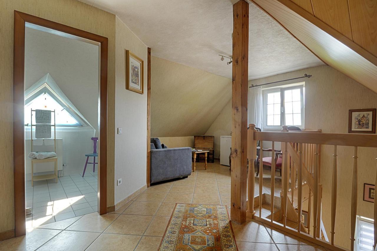 Aux Pieds Des Vignes Bed & Breakfast Ingersheim Exterior photo