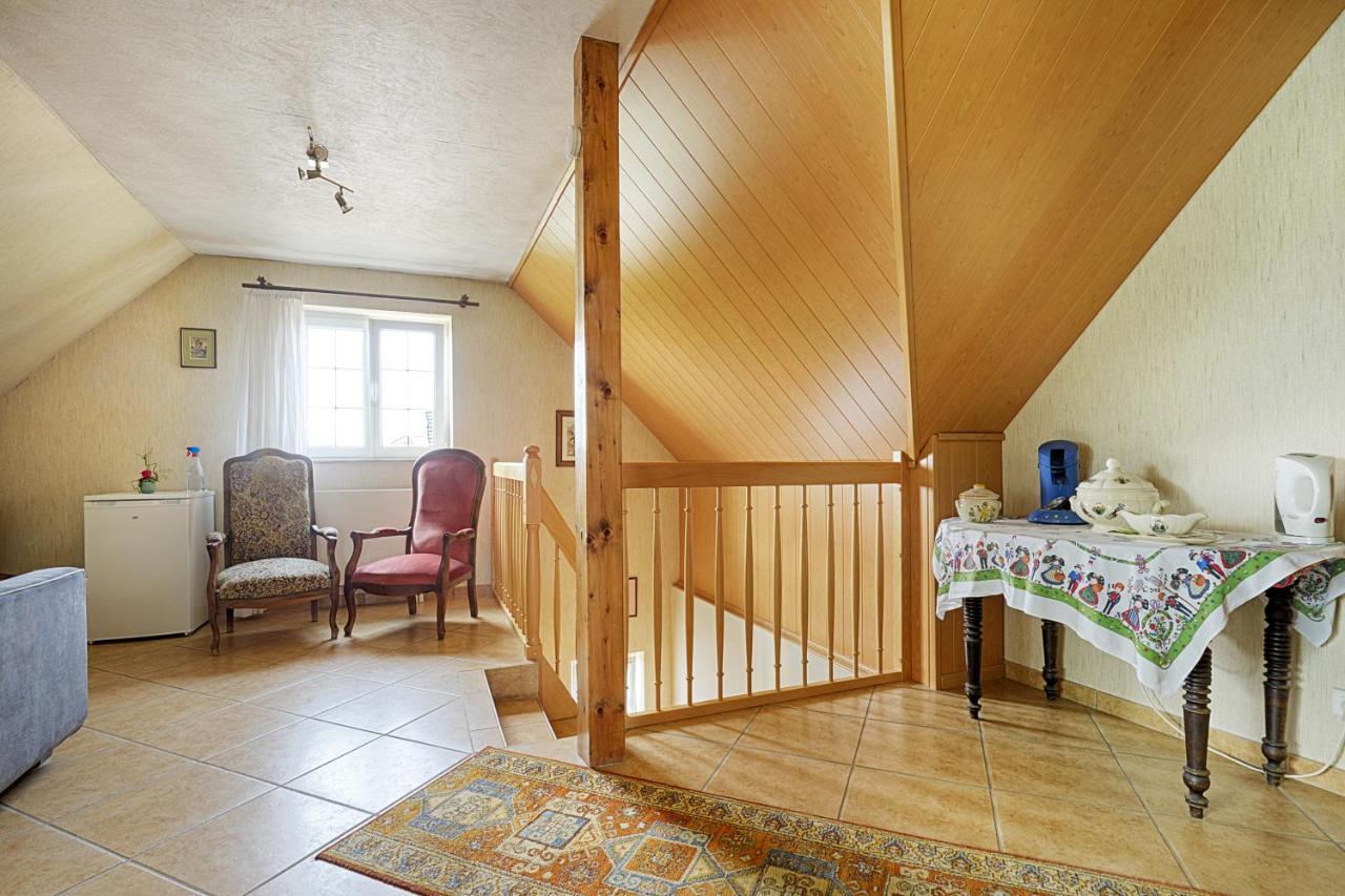 Aux Pieds Des Vignes Bed & Breakfast Ingersheim Exterior photo